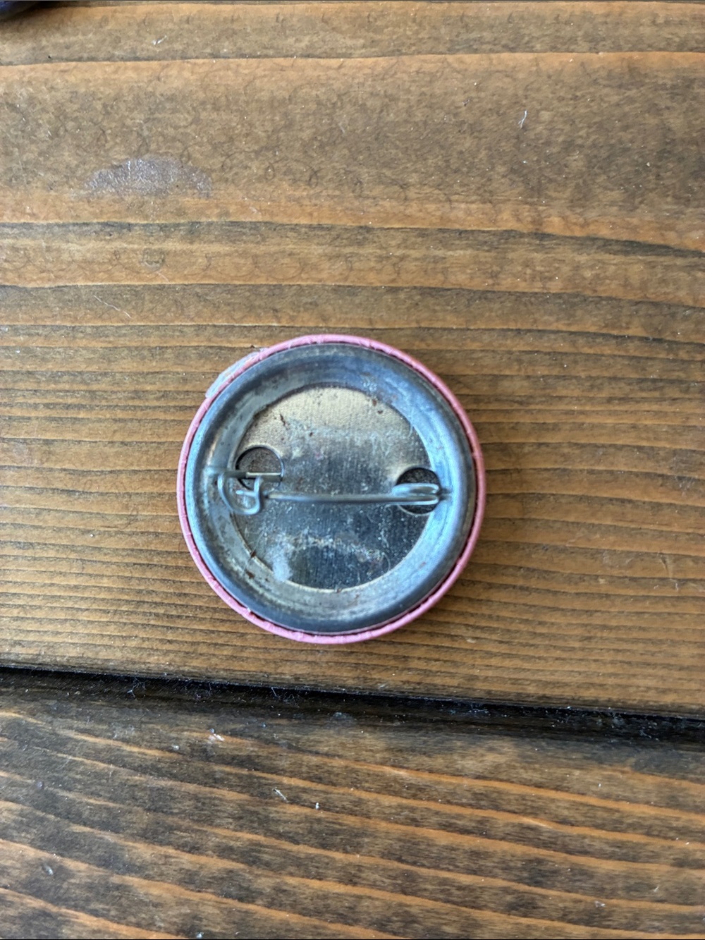 Best Friend Material pin/button - Picture 2 of 2